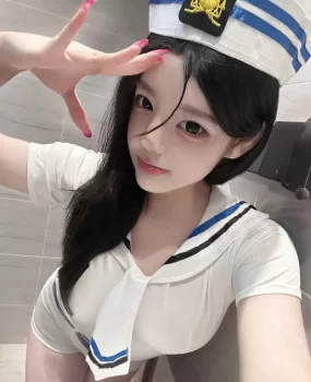 性感尤物甜甜酱