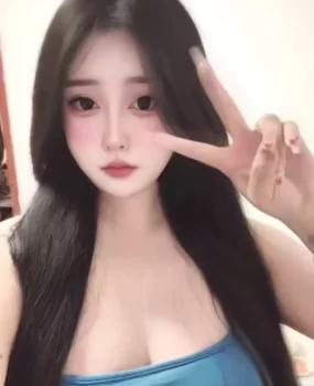 身材高挑气质好